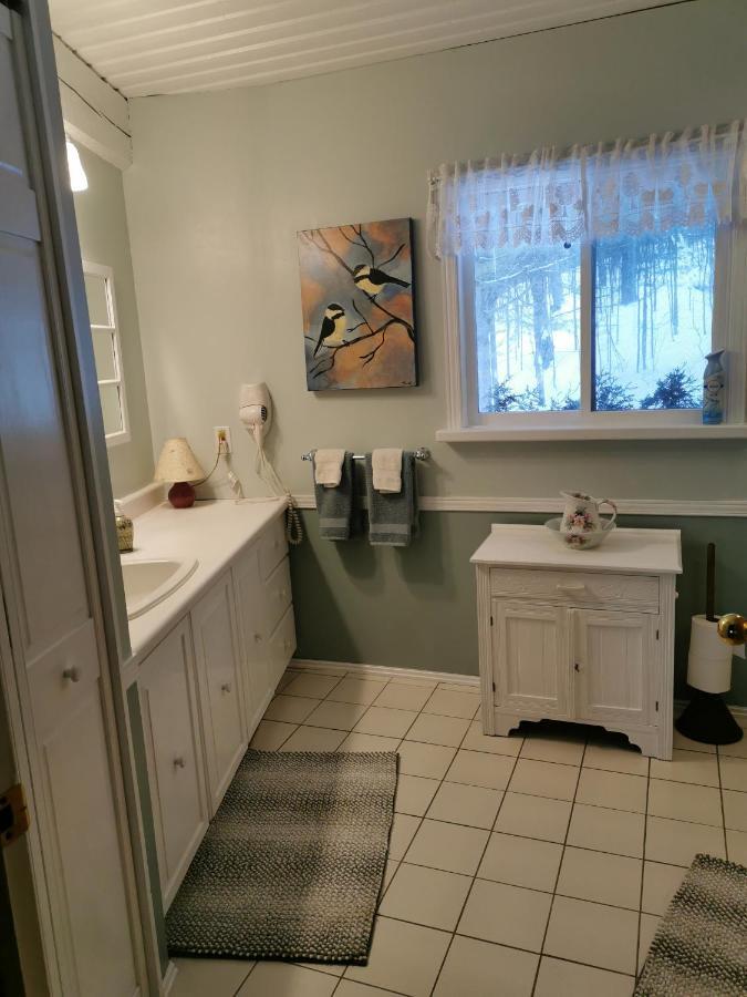 Algonquin Highlands Stouffermill Bed & Breakfast المظهر الخارجي الصورة
