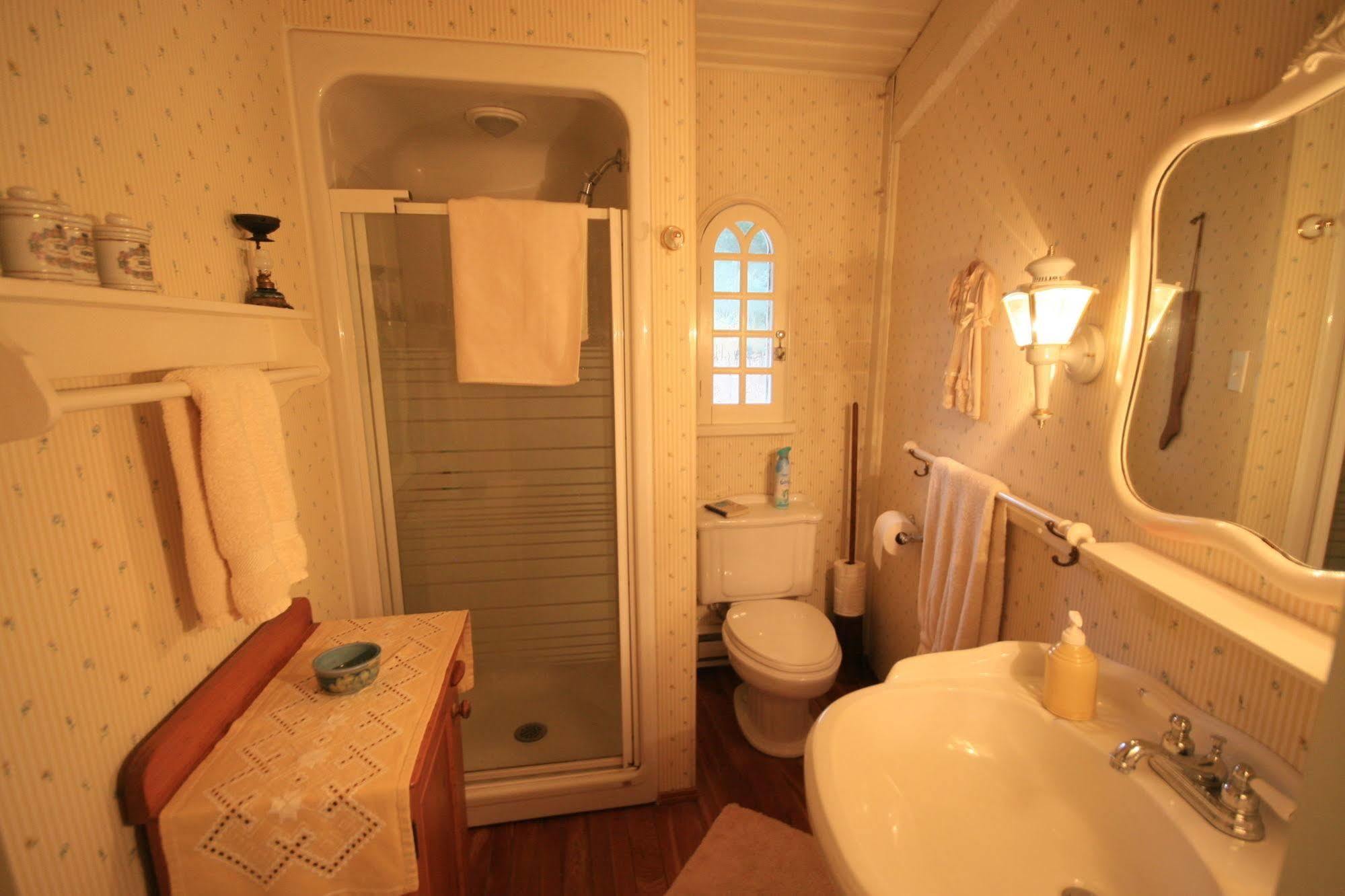 Algonquin Highlands Stouffermill Bed & Breakfast المظهر الخارجي الصورة