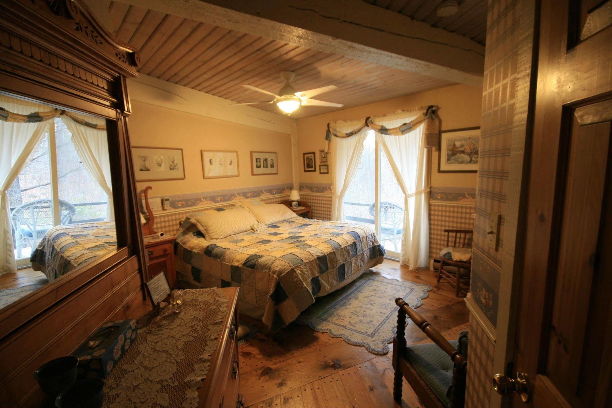 Algonquin Highlands Stouffermill Bed & Breakfast المظهر الخارجي الصورة