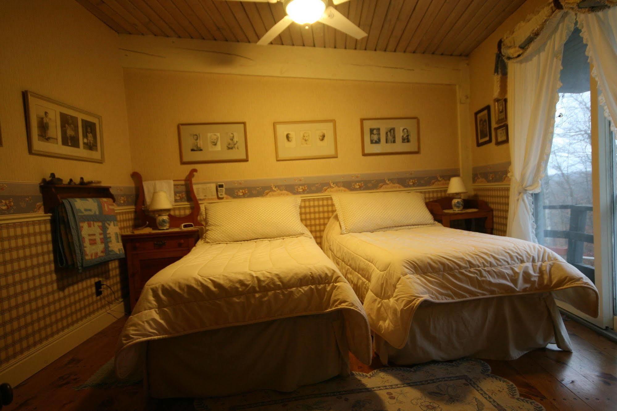 Algonquin Highlands Stouffermill Bed & Breakfast المظهر الخارجي الصورة