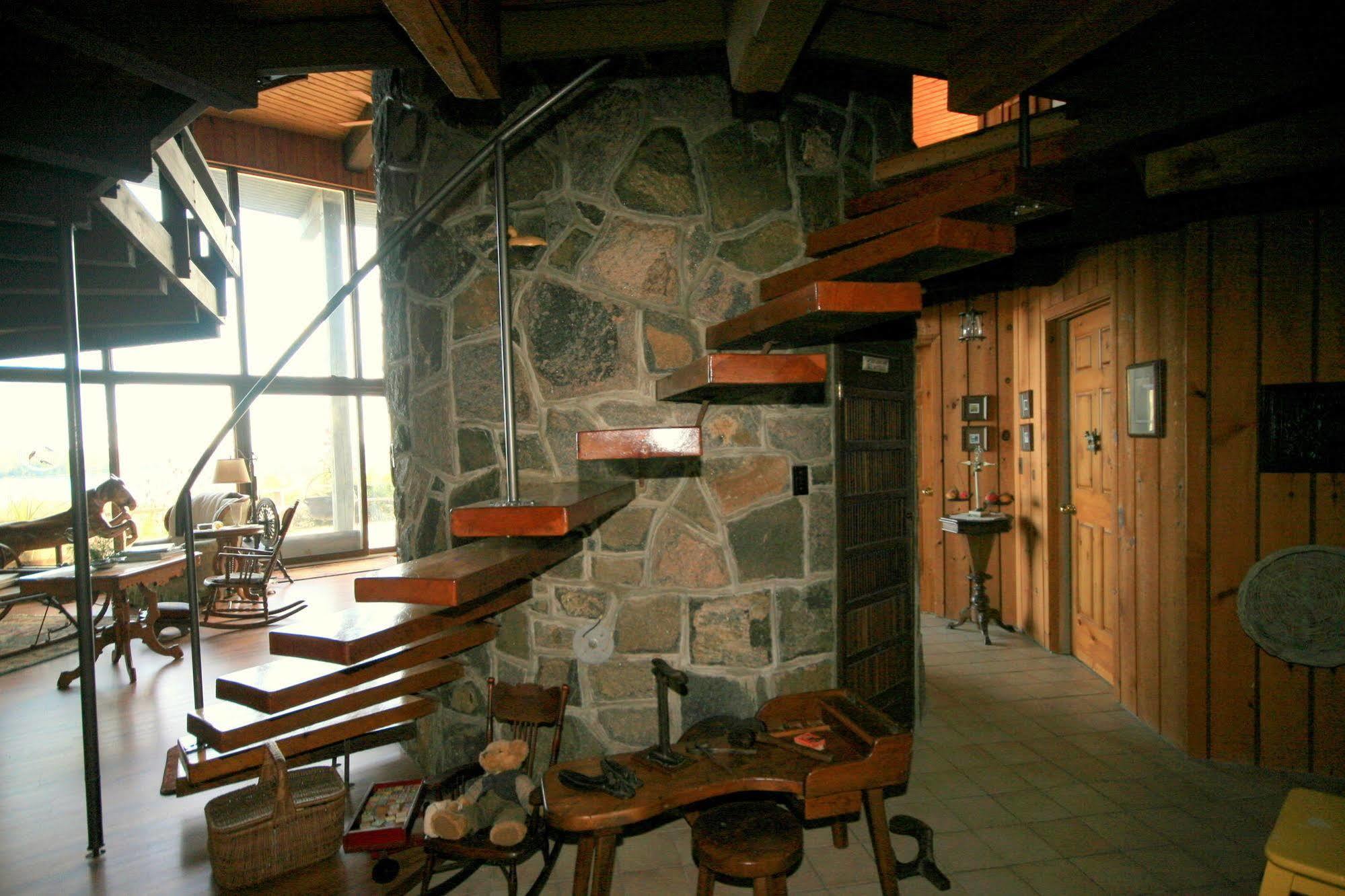 Algonquin Highlands Stouffermill Bed & Breakfast المظهر الخارجي الصورة